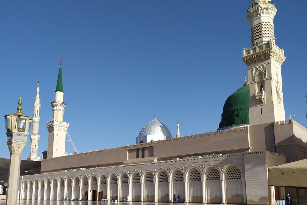Masjid Nabawi di Madinah